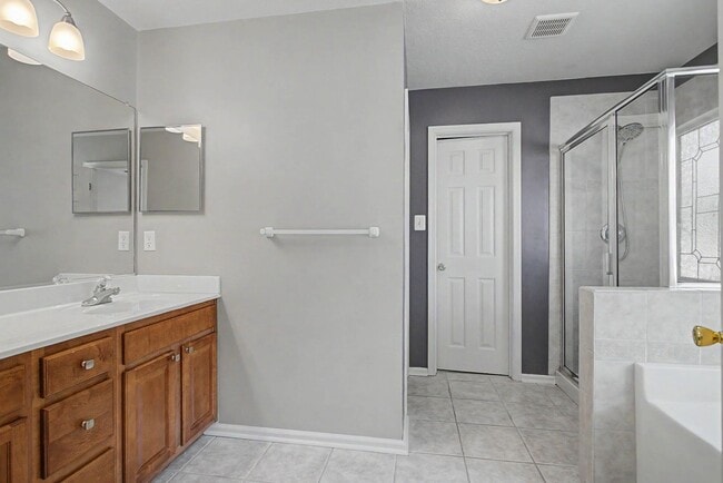 Building Photo - 354 Canaan Cir