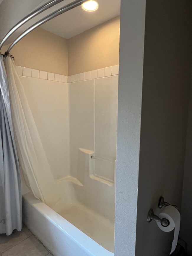 Building Photo - 4090 Bobcat Dr
