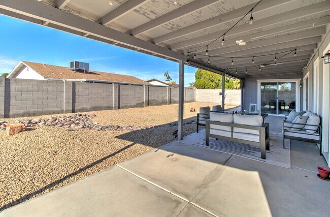 Building Photo - 17802 N 41st Ave