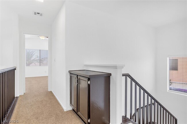 Building Photo - 7600 Beverly Hills Dr