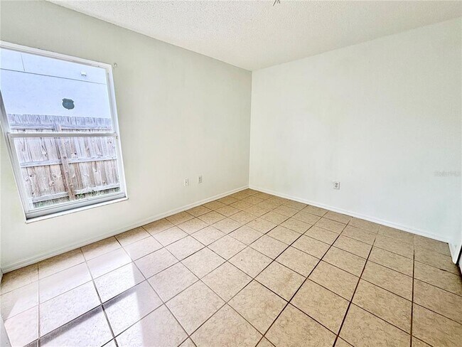 Building Photo - 362 Aylesbury Ct