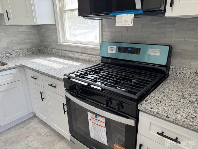 Building Photo - 9 Scott Ave