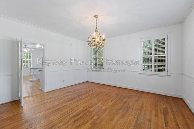 Building Photo - 822 Johns Rd
