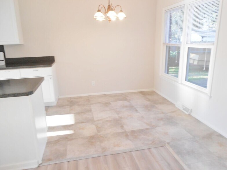 Building Photo - 199 Tall Pines Rd