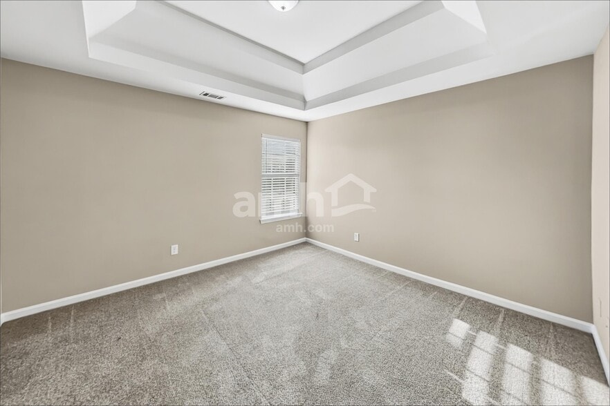Building Photo - 4975 Hopewell Manor Dr