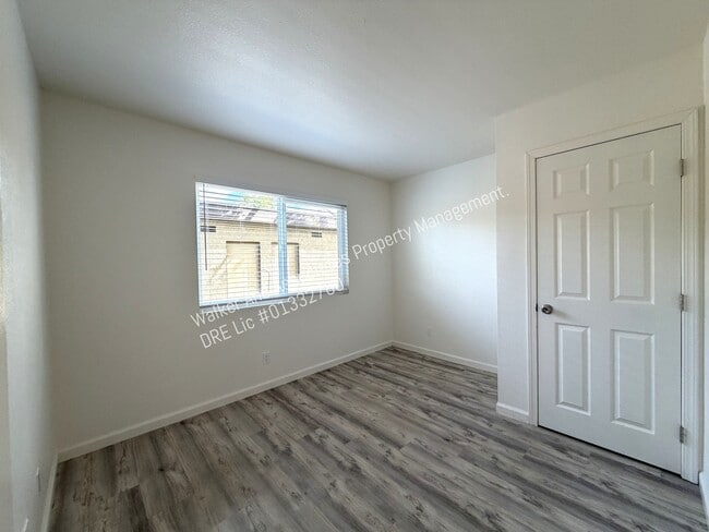 Building Photo - 325 E Rice Ranch Rd