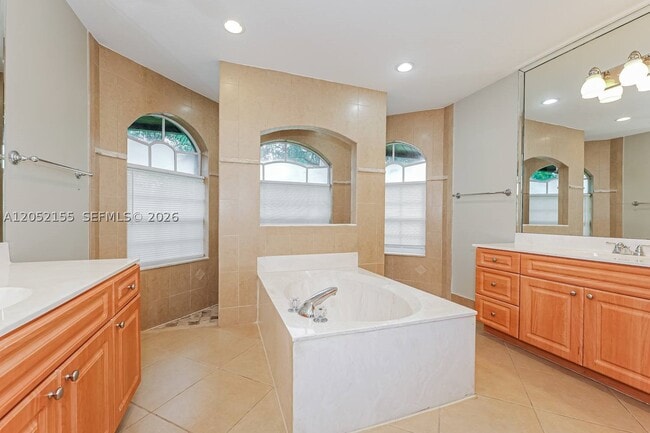 Building Photo - 101 Jacaranda Ct