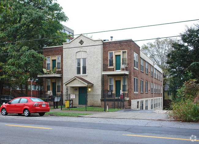 Primary Photo - 386 NE Parkway Dr