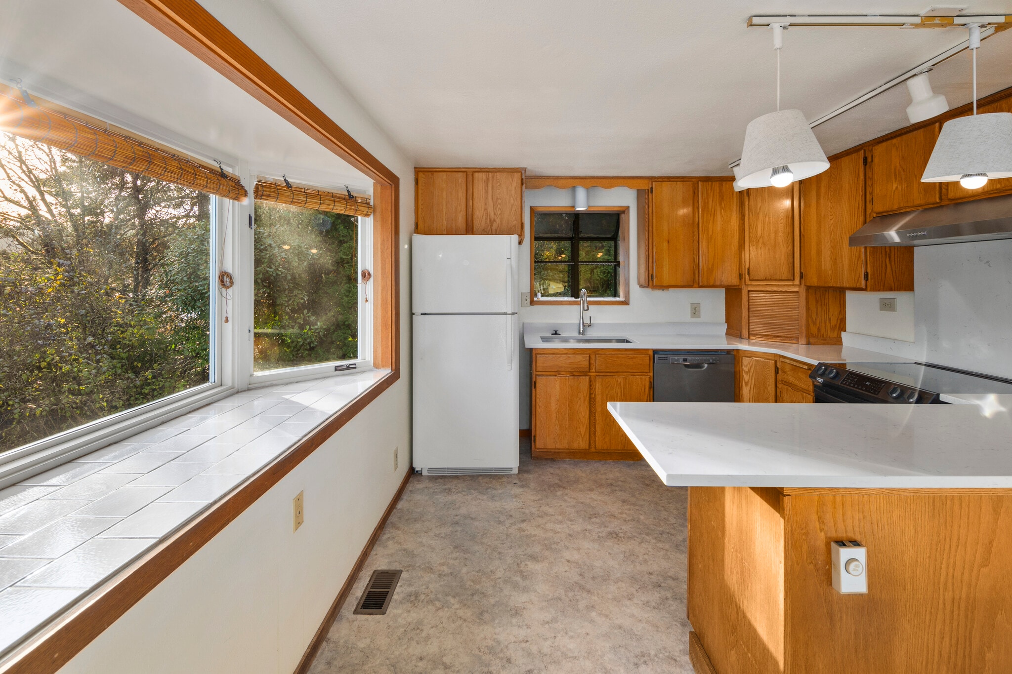 primary kitchen - 16758 45th Ave NE