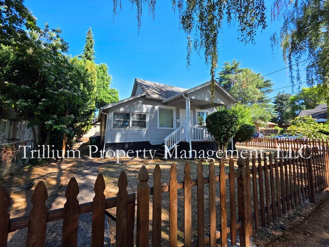 Building Photo - 7106 NE 15th Ave