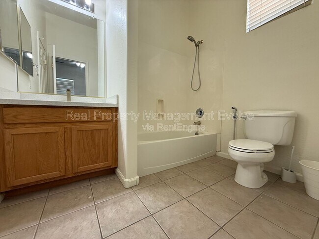 Building Photo - 281 W Flamingo Dr