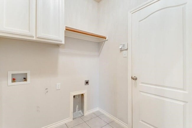 Building Photo - 2612 Evening Shade Dr