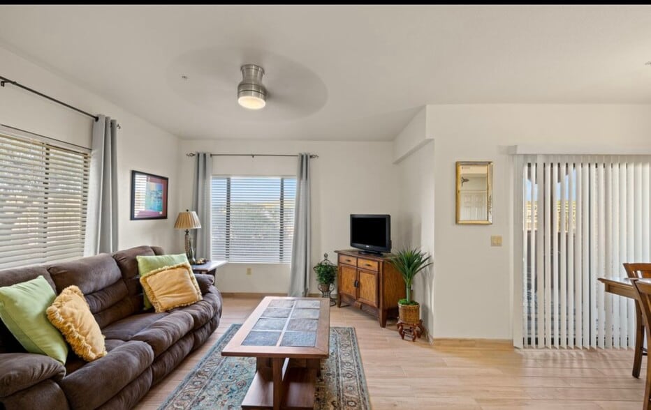 Building Photo - 3650 Morning Star Dr