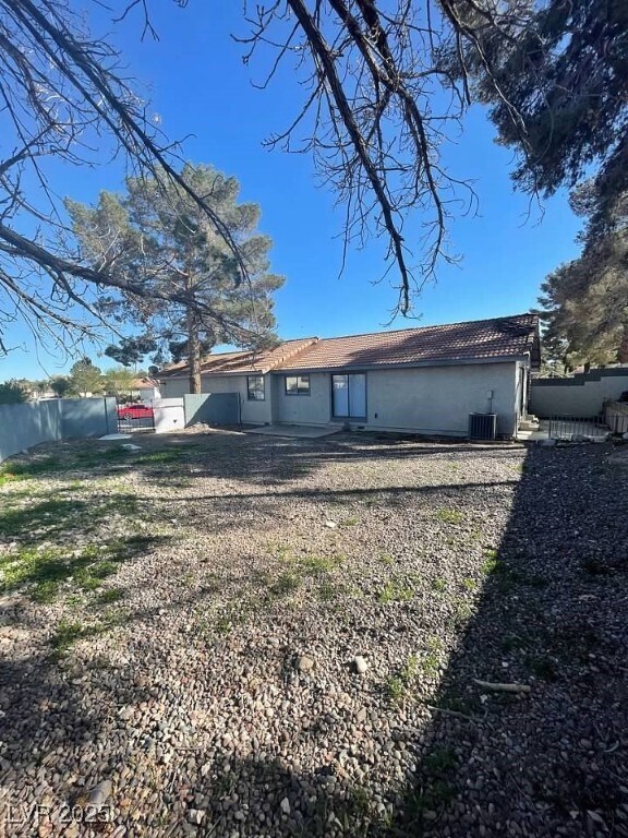 Building Photo - 3948 N Applecrest St