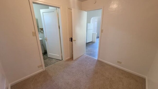 Building Photo - 1 bed 1 bath Sparks apartment For Rent