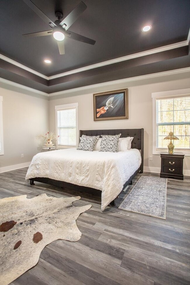 Building Photo - 823 Meridian Rd