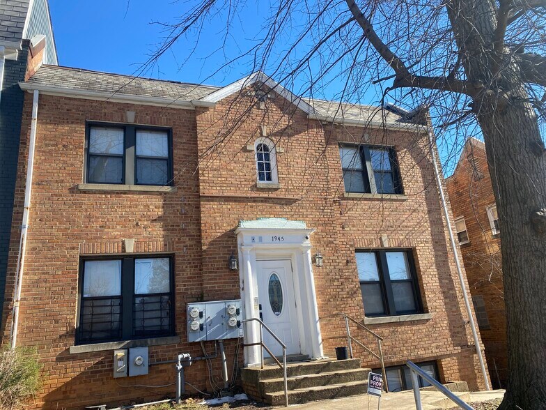 Primary Photo - 1945 2nd St NE