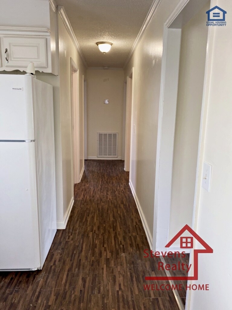 Building Photo - 540 McQuade Cir