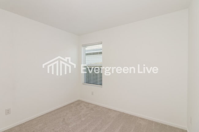 Building Photo - 19747 US-59