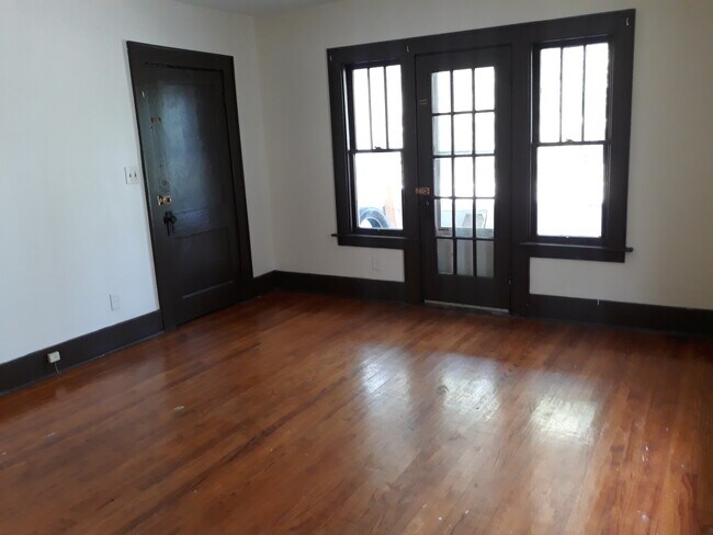 Building Photo - 265 Grand Ave