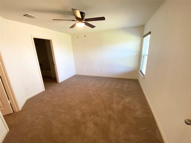Building Photo - 201 Sapphire Ln