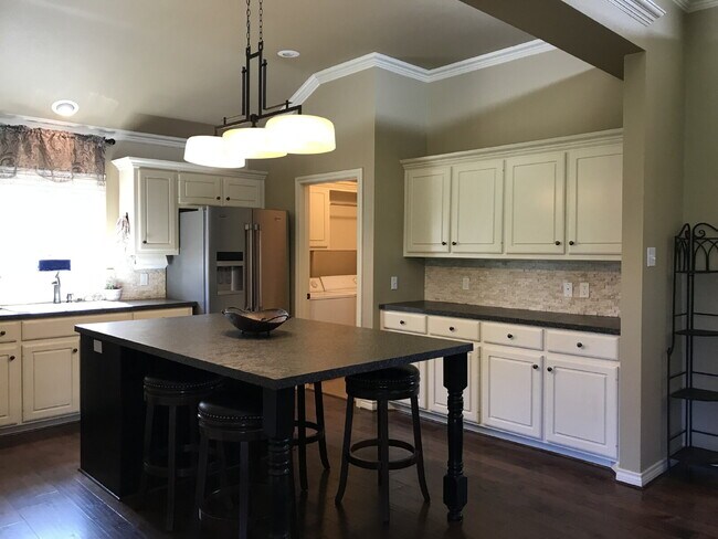 Building Photo - Beautiful Home in Cooper School District