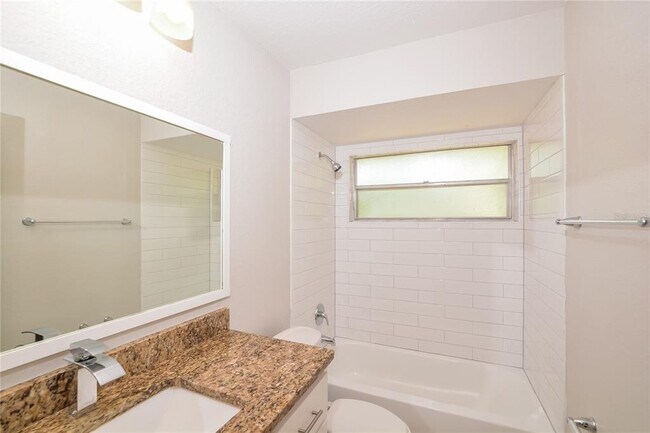 Building Photo - 1870 Tigerwood Ct