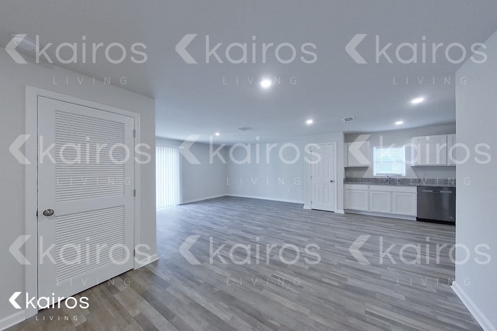 Building Photo - 1729 Nebraska Loop