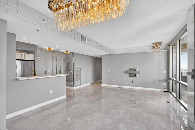 Building Photo - 321 Tenth Ave