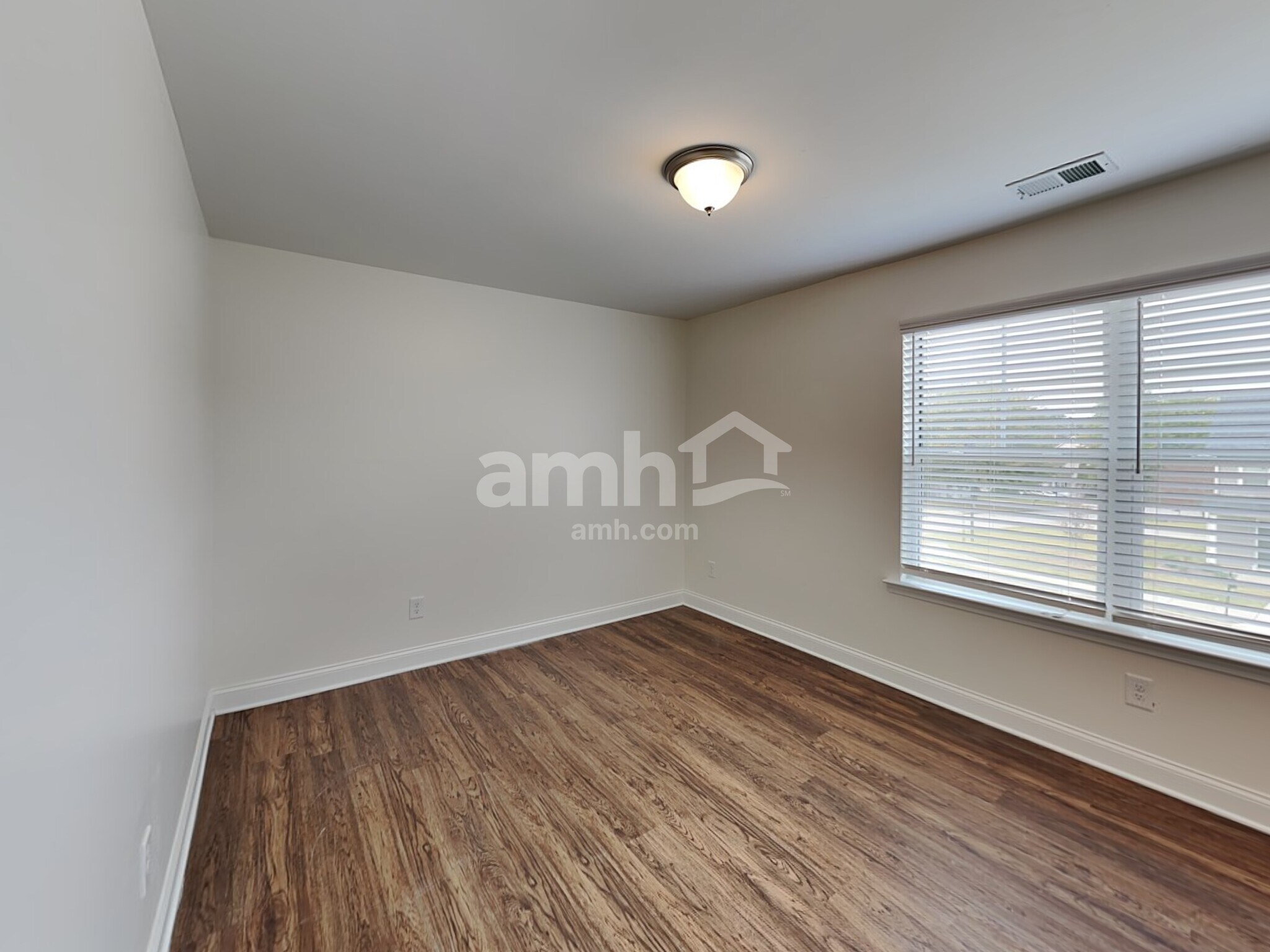 Building Photo - 8138 Willowbank Way