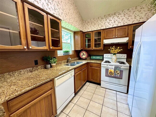 Building Photo - 9004 Vogue Ln