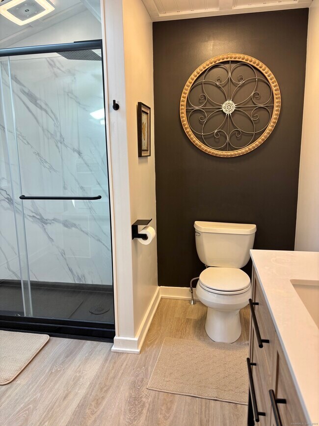 Building Photo - 11 Mohawk Trail