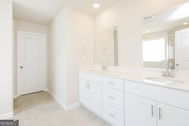 Building Photo - 137 Longleaf St