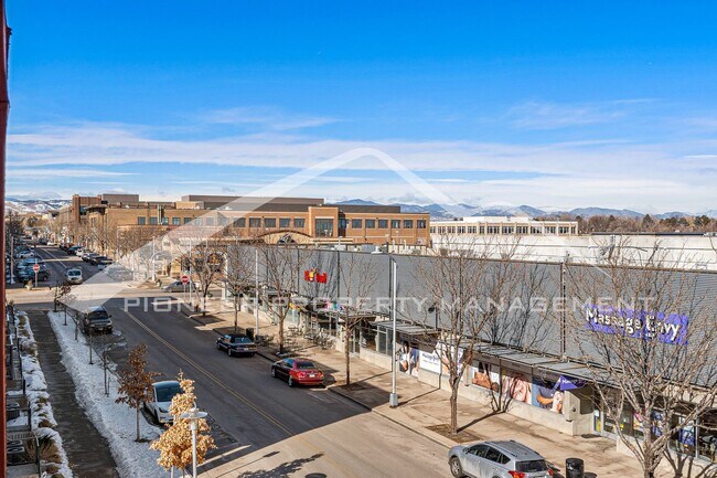 Building Photo - 6996 W Alaska Dr