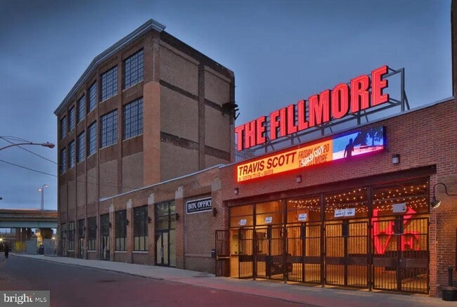 Building Photo - 1130 N Delaware Ave