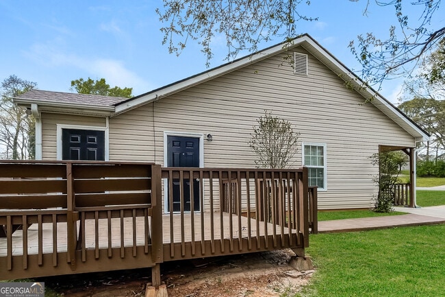 Building Photo - 354 McArthur Dr