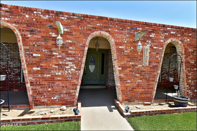 Building Photo - 9125 W H Burges Dr