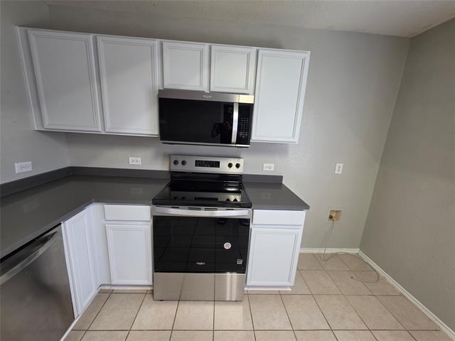 Building Photo - 5525 Parkview Hills Ln