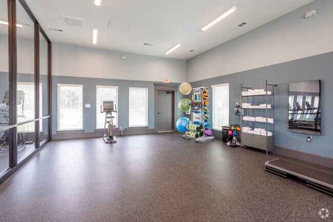 Fitness Center - Avery Oaks