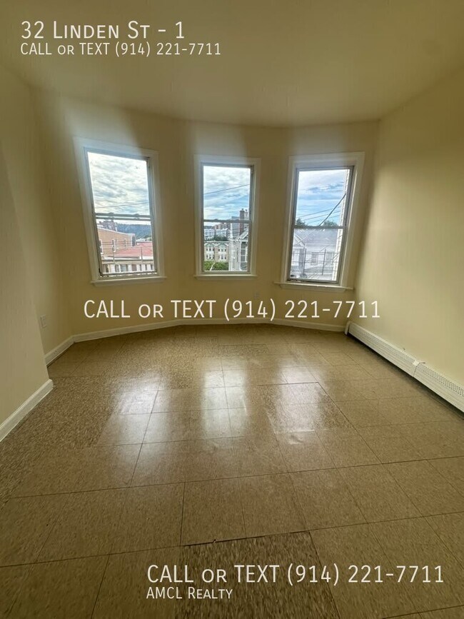 Building Photo - 32 Linden St