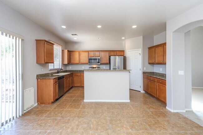 Building Photo - 12665 E Nona Ln