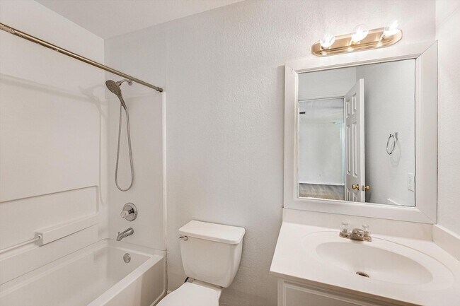 Building Photo - 17817 Majestic Elm Ln