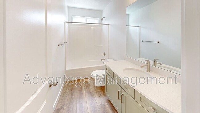 Building Photo - 1583 Stark Dr