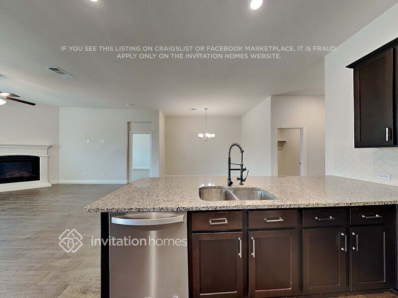 Building Photo - 3112 Aransas Ave