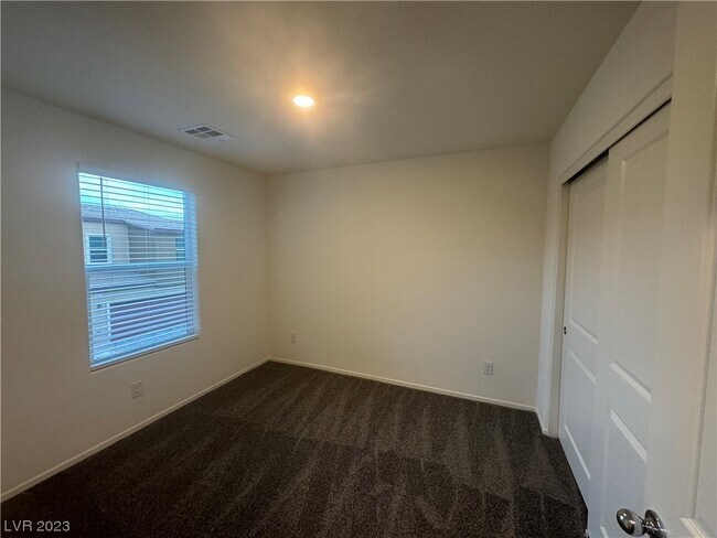 Building Photo - 9923 Florence Hills St