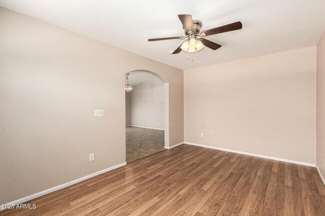 Building Photo - 28916 N Nobel Rd