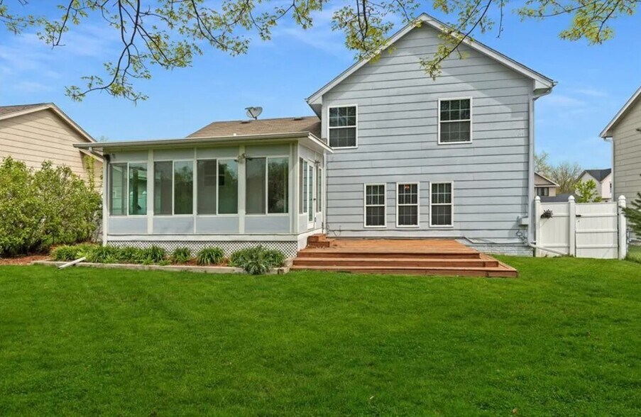 Building Photo - 2412 Emma Ave