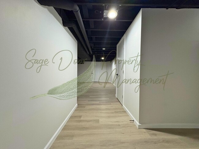 Building Photo - WELCOME HOME TO COMFORT & STYLE