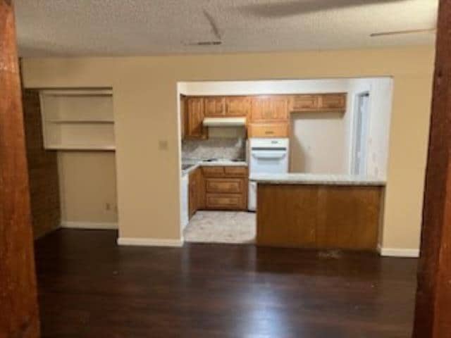 Building Photo - 121 Wildwood Dr