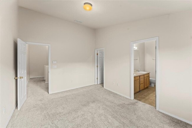 Building Photo - 3884 Packers Point